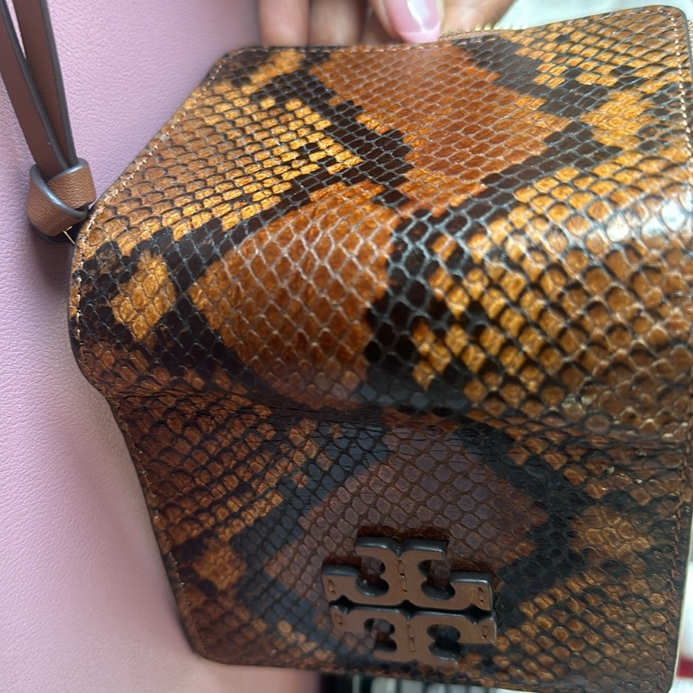 Tory Burch wallet croc textured